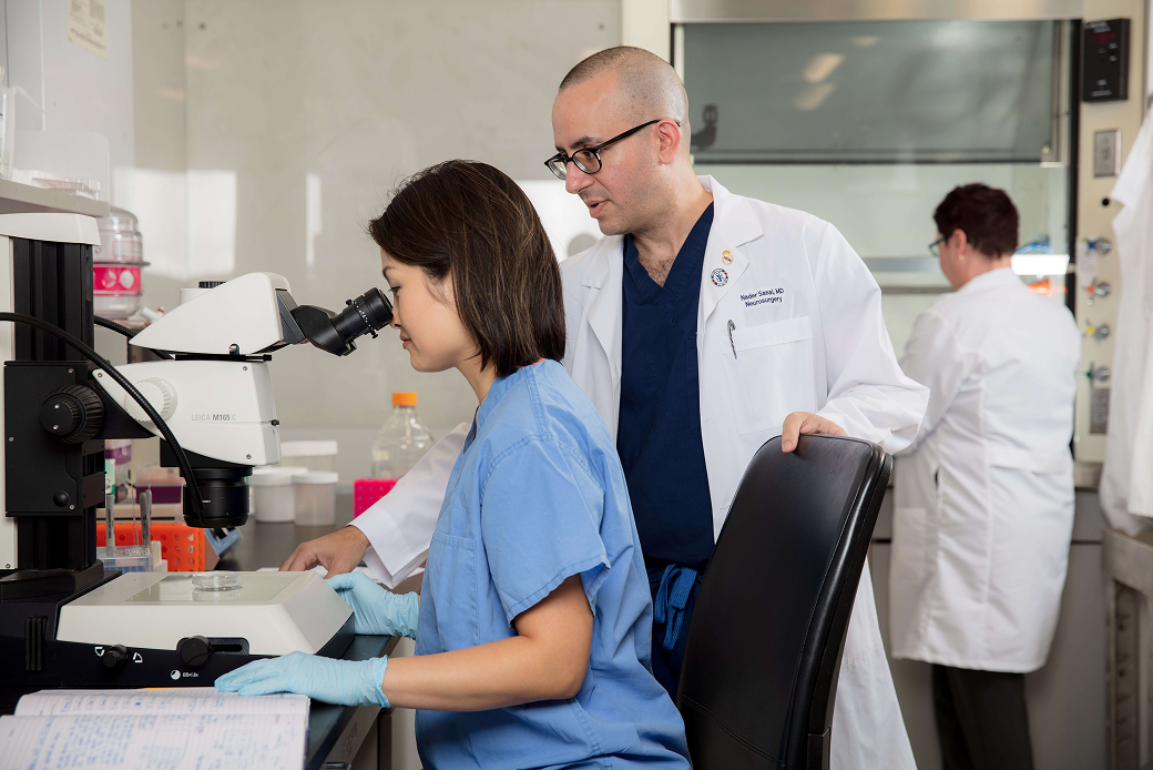 Researchers in the Ivy Brain Tumor Center